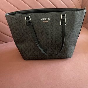 Like new Guess tote bag